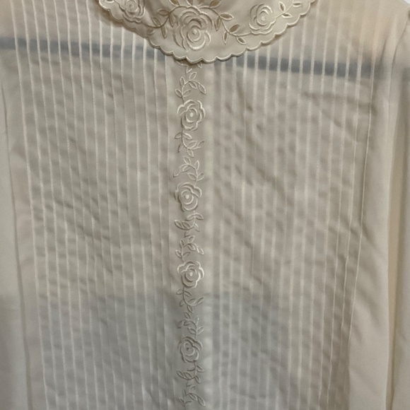 Lord and Taylor blouse ,size 10 ,nwt - Picture 5 of 5